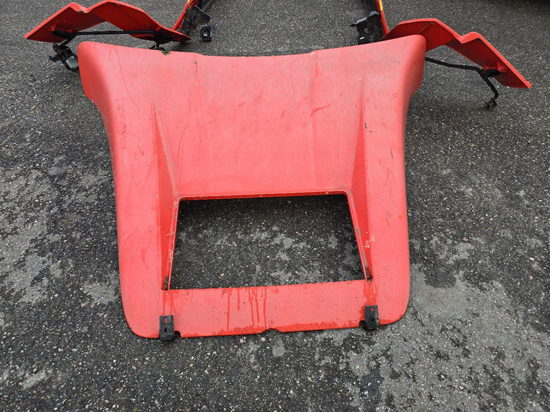 MAN TGX Spoiler - Aeropack/ Spoiler für LKW: das Bild 4 MAN TGX Spoiler - Aeropack/ Spoiler für LKW: das Bild 4