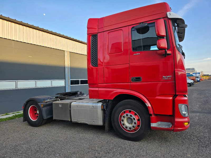 DAF XF 440 Euro 6 2015 - Sattelzugmaschine: das Bild 4 DAF XF 440 Euro 6 2015 - Sattelzugmaschine: das Bild 4