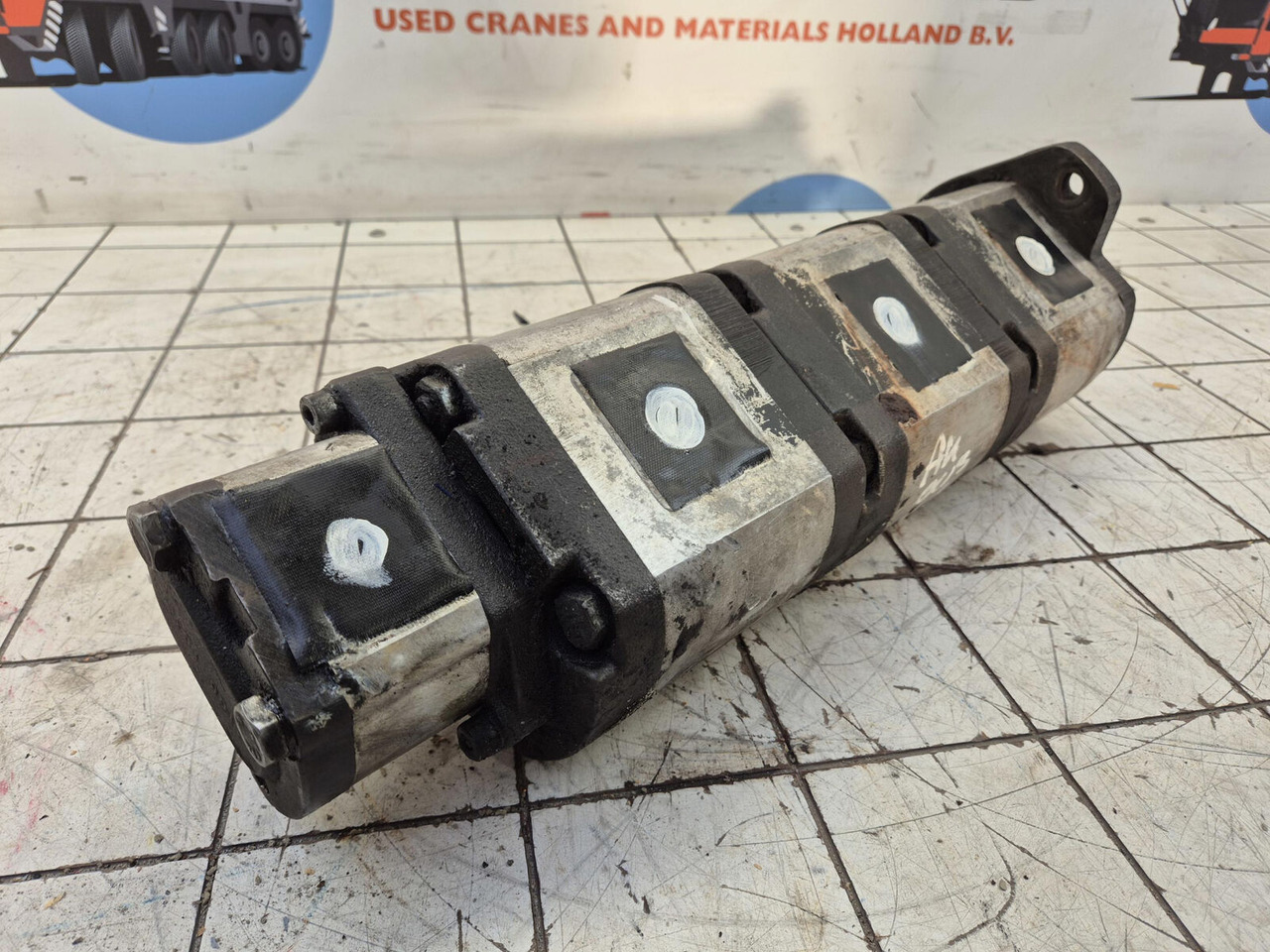 Bosch Bosch 4 way gear pump - Hydraulikpumpe für Kran: das Bild 3 Bosch Bosch 4 way gear pump - Hydraulikpumpe für Kran: das Bild 3
