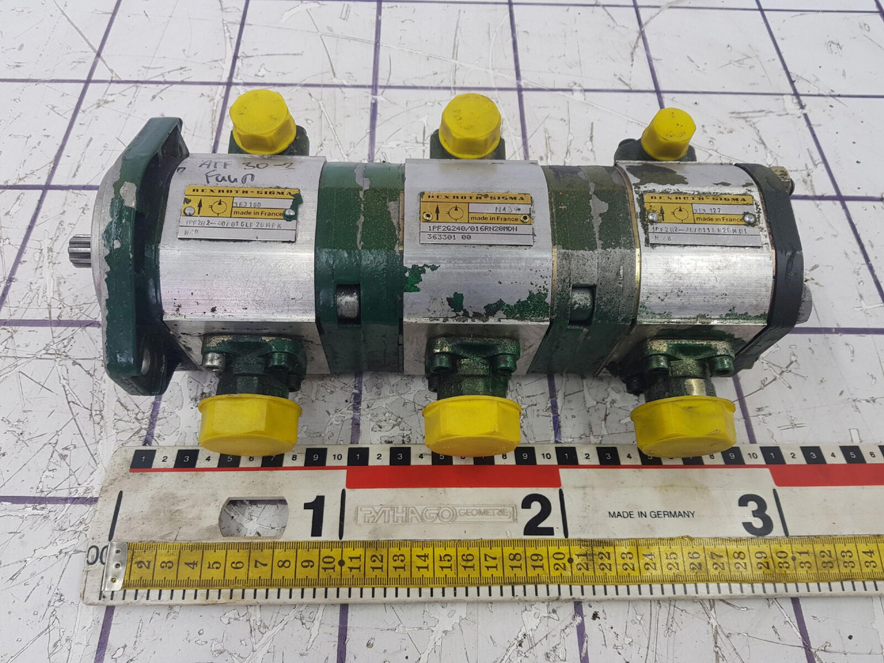 FAUN ATF 30-2 3 way gear pump - Hydraulikpumpe für Kran: das Bild 1 FAUN ATF 30-2 3 way gear pump - Hydraulikpumpe für Kran: das Bild 1