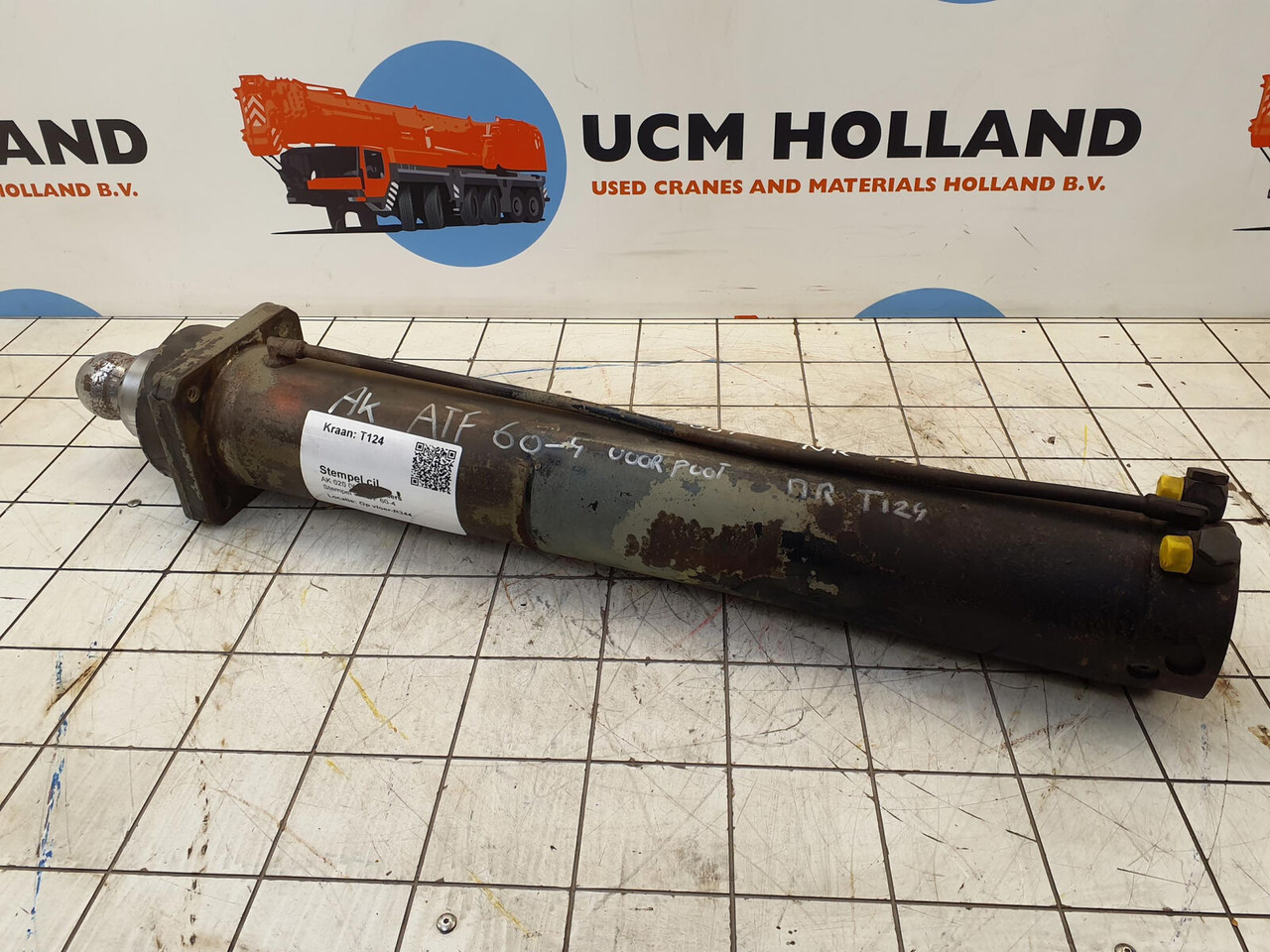 FAUN ATF 60-4 outrigger cylinder front - Hydraulikzylinder für Kran: das Bild 2 FAUN ATF 60-4 outrigger cylinder front - Hydraulikzylinder für Kran: das Bild 2
