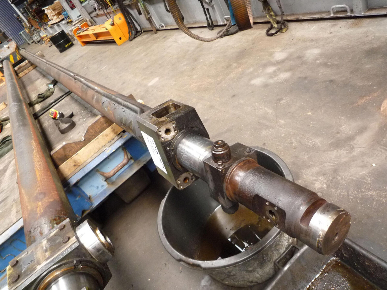 Grove GMK 2035 telescopic cylinder single - Hydraulikzylinder für Mobilkran: das Bild 1 Grove GMK 2035 telescopic cylinder single - Hydraulikzylinder für Mobilkran: das Bild 1