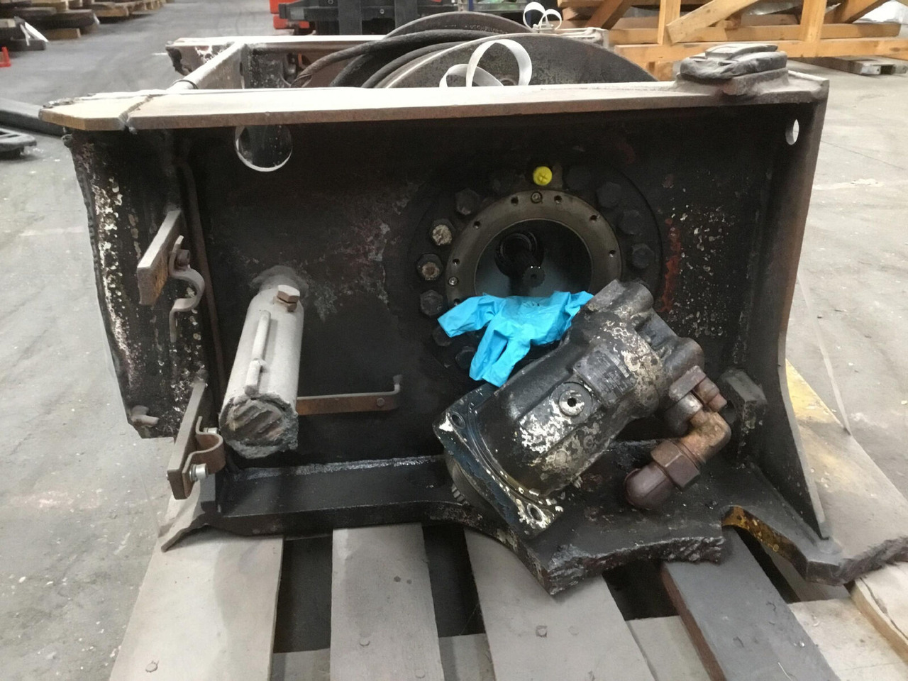 Grove GMK 2035 winch - Seilwinde für Mobilkran: das Bild 5 Grove GMK 2035 winch - Seilwinde für Mobilkran: das Bild 5