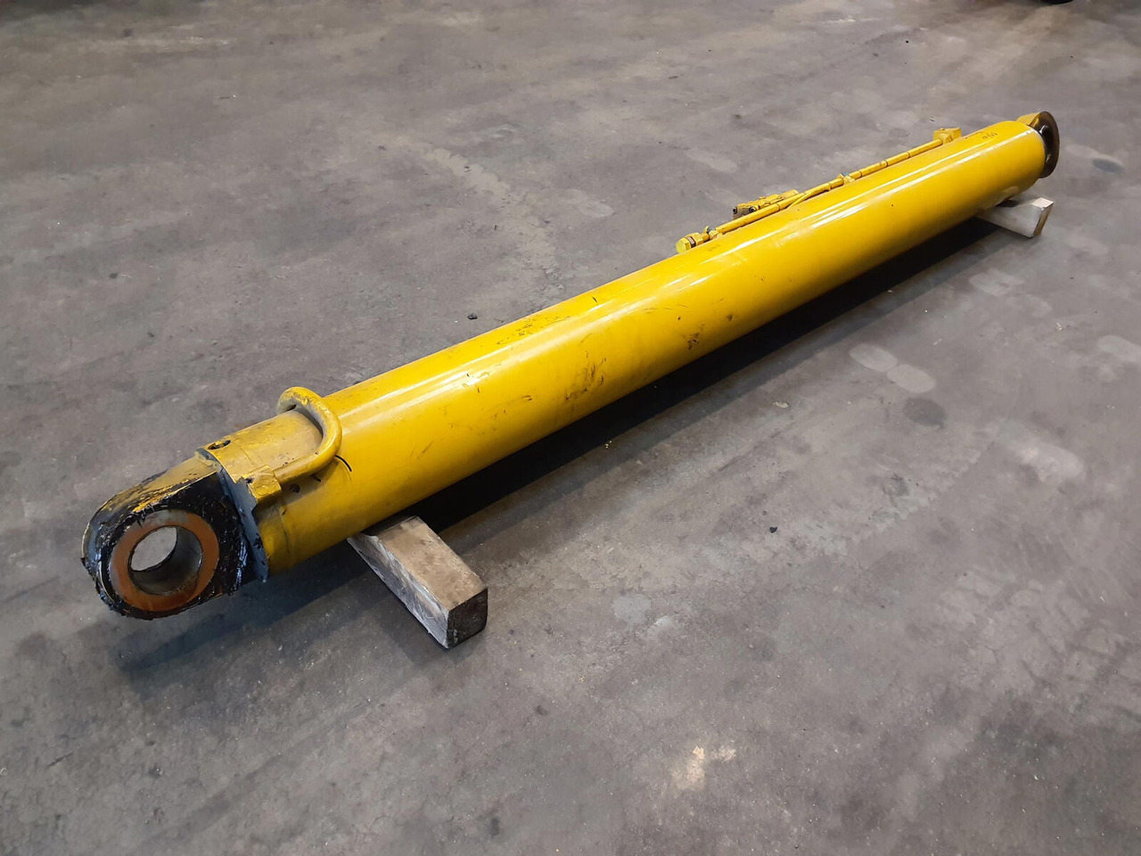 Grove GMK 3050 boom cylinder - Hydraulikzylinder für Mobilkran: das Bild 2 Grove GMK 3050 boom cylinder - Hydraulikzylinder für Mobilkran: das Bild 2