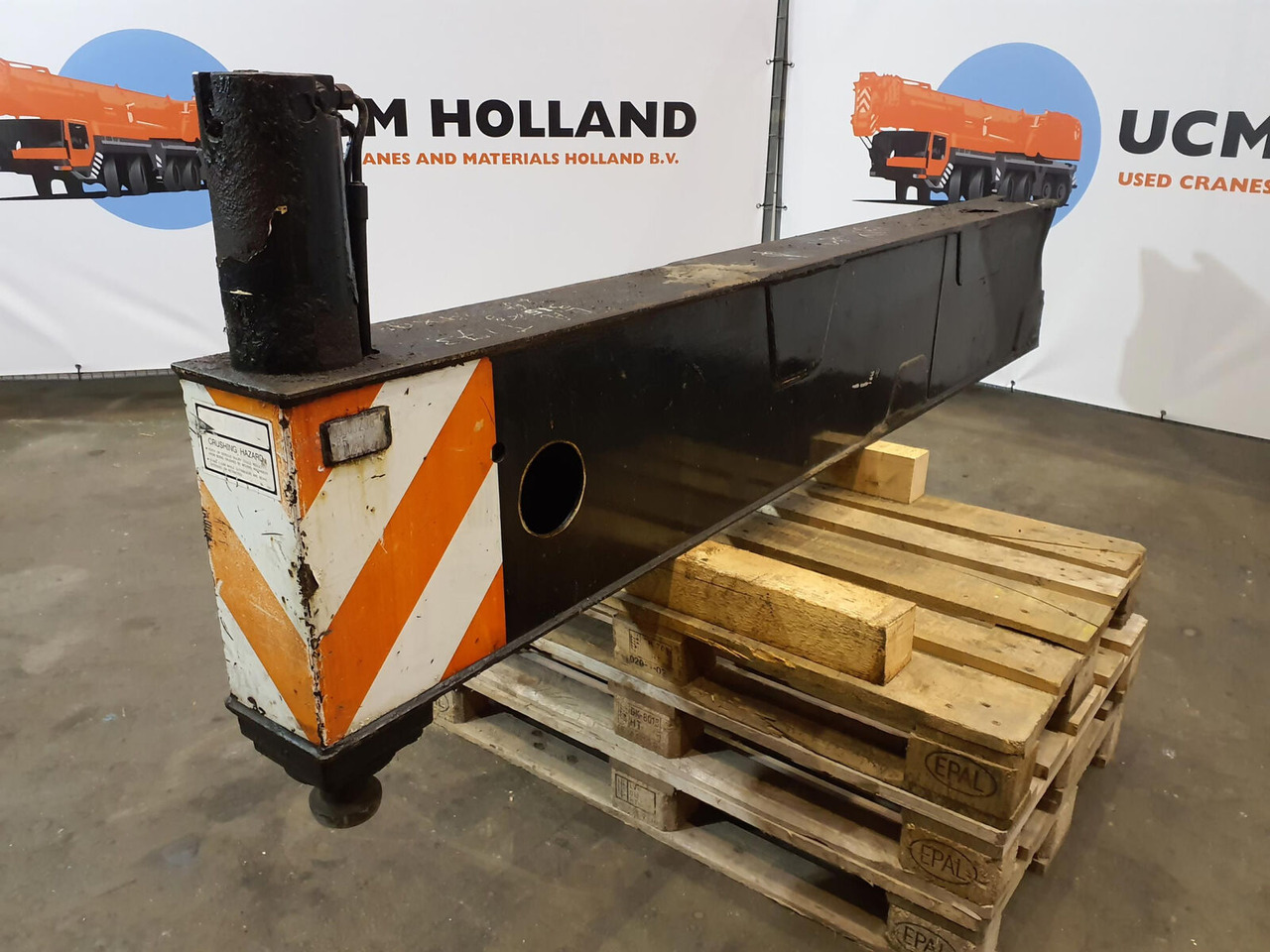 Grove GMK 3055 sliding beam complete rear - Federung für Mobilkran: das Bild 2 Grove GMK 3055 sliding beam complete rear - Federung für Mobilkran: das Bild 2