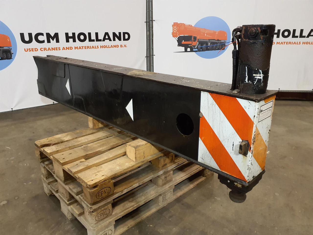 Grove GMK 3055 sliding beam complete rear - Federung für Mobilkran: das Bild 1 Grove GMK 3055 sliding beam complete rear - Federung für Mobilkran: das Bild 1