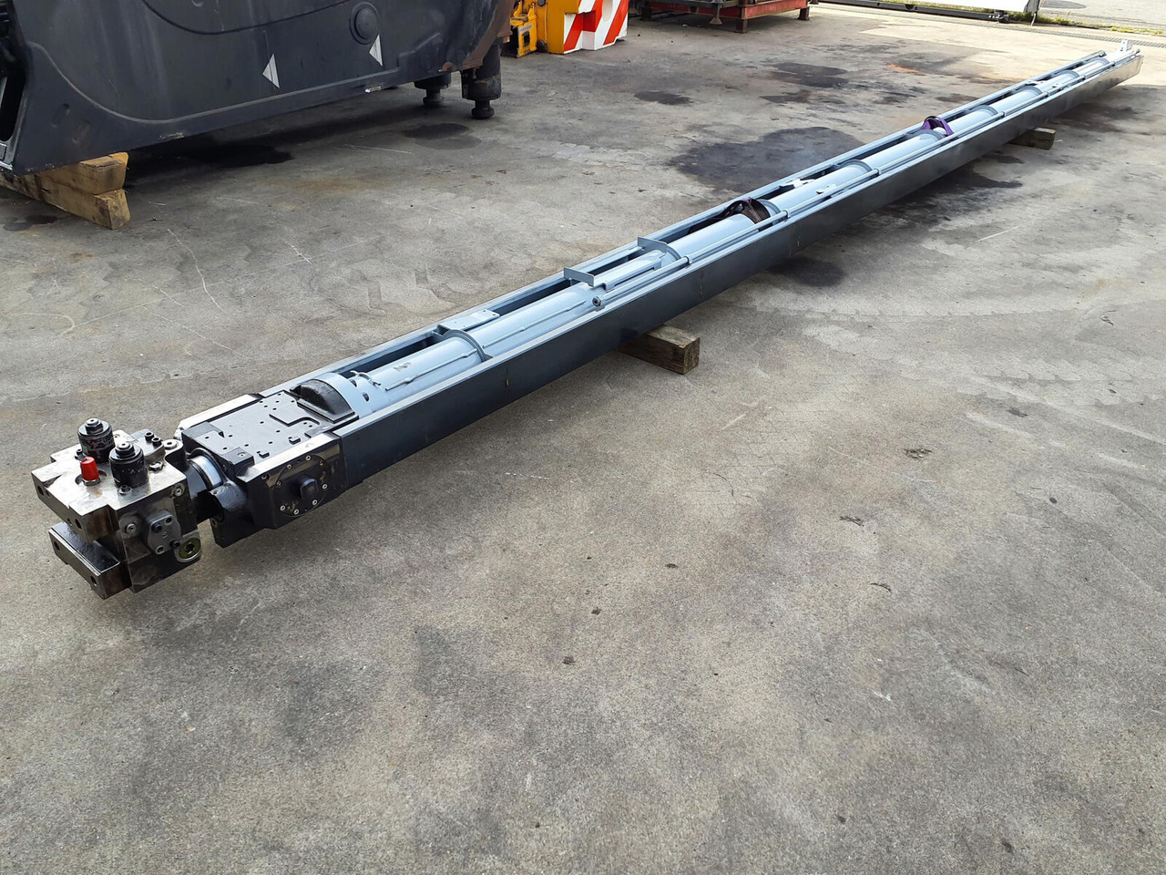Grove GMK 3055 telescopic cylinder - Hydraulikzylinder für Mobilkran: das Bild 2 Grove GMK 3055 telescopic cylinder - Hydraulikzylinder für Mobilkran: das Bild 2