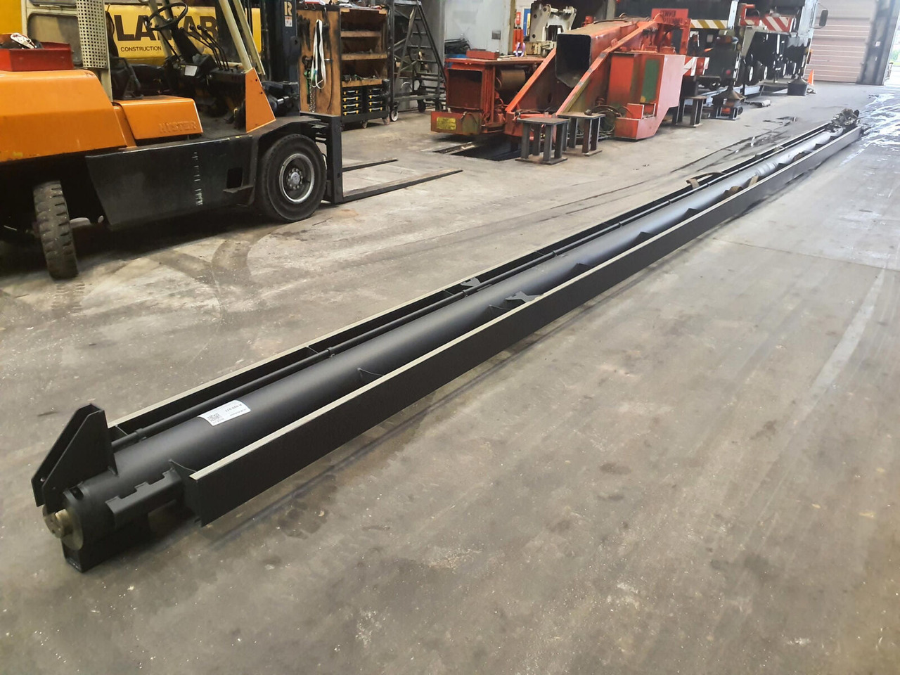 Grove GMK 6300L telescopic cylinder - Hydraulikzylinder für Mobilkran: das Bild 3 Grove GMK 6300L telescopic cylinder - Hydraulikzylinder für Mobilkran: das Bild 3