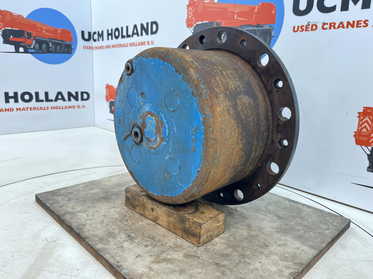 Kessler+Co Kessler planetary gear 22-25-74-40-4pl-H172-46 - Fahrantrieb für Kran: das Bild 2 Kessler+Co Kessler planetary gear 22-25-74-40-4pl-H172-46 - Fahrantrieb für Kran: das Bild 2