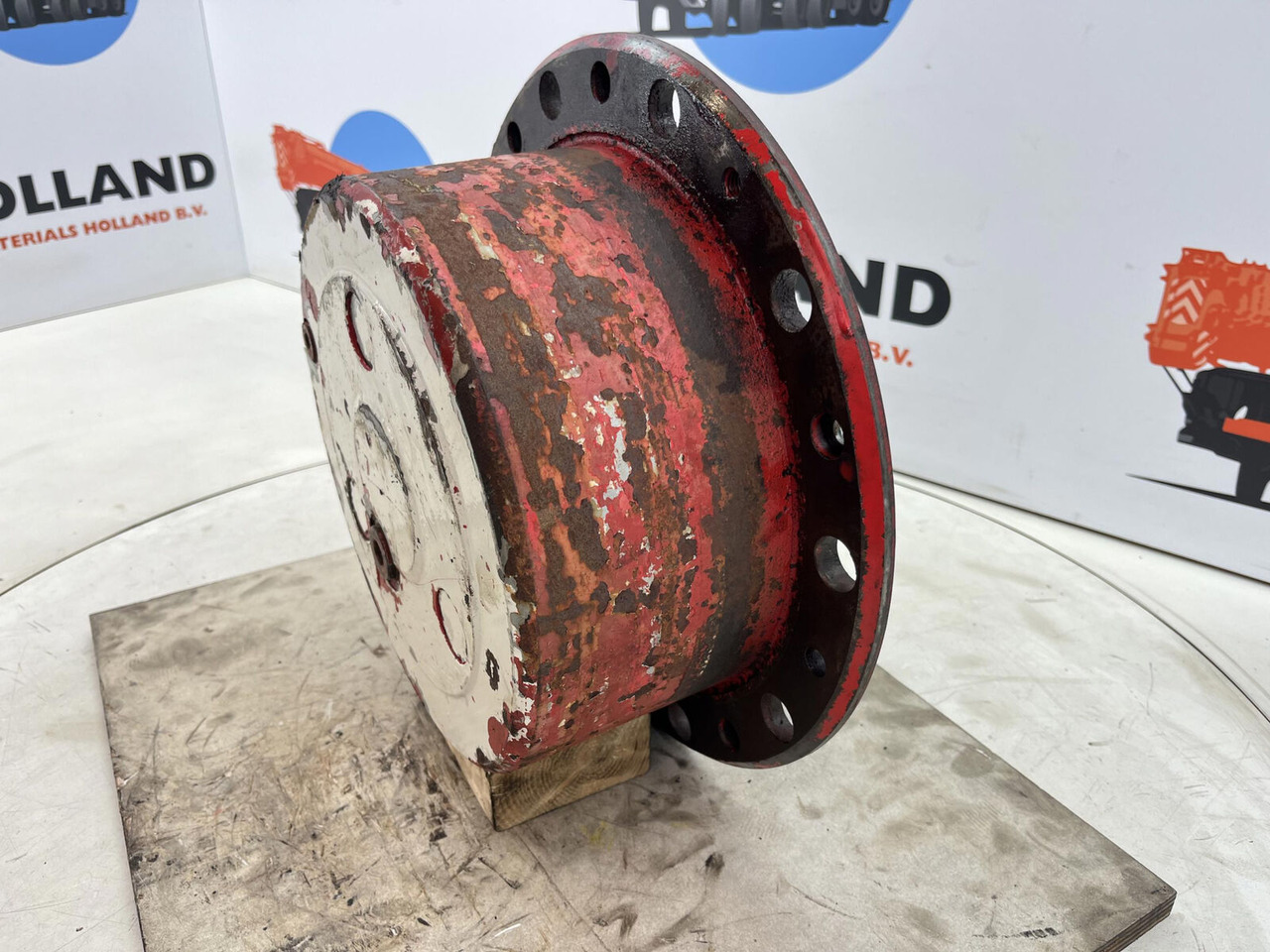 Kessler+Co LTM 1090 planetary gear 22-25-74-40-3pl-H135-46 - Fahrantrieb für Mobilkran: das Bild 2 Kessler+Co LTM 1090 planetary gear 22-25-74-40-3pl-H135-46 - Fahrantrieb für Mobilkran: das Bild 2