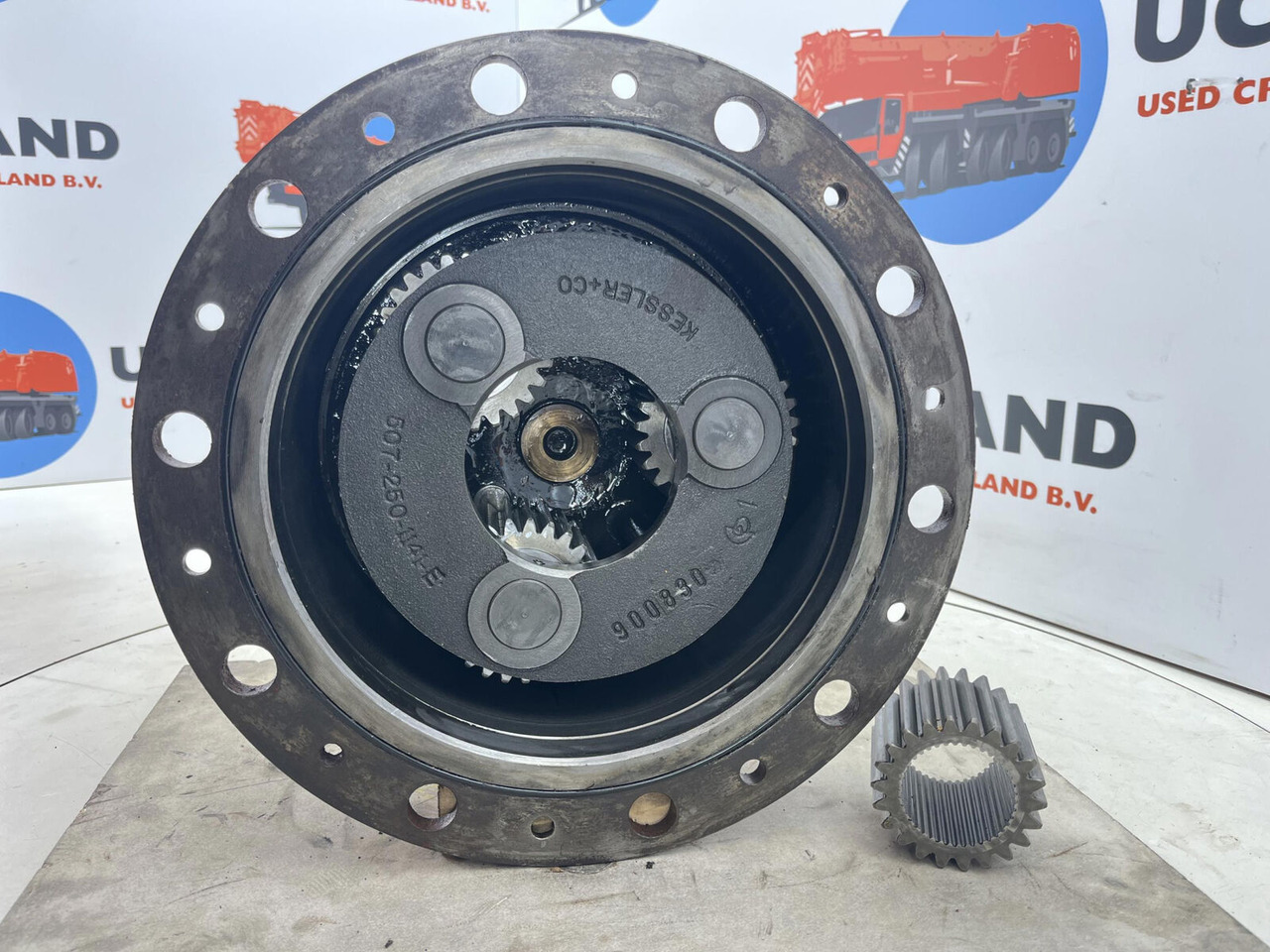 Kessler+Co LTM 1090 planetary gear 22-25-74-40-3pl-H135-46 - Fahrantrieb für Mobilkran: das Bild 5 Kessler+Co LTM 1090 planetary gear 22-25-74-40-3pl-H135-46 - Fahrantrieb für Mobilkran: das Bild 5