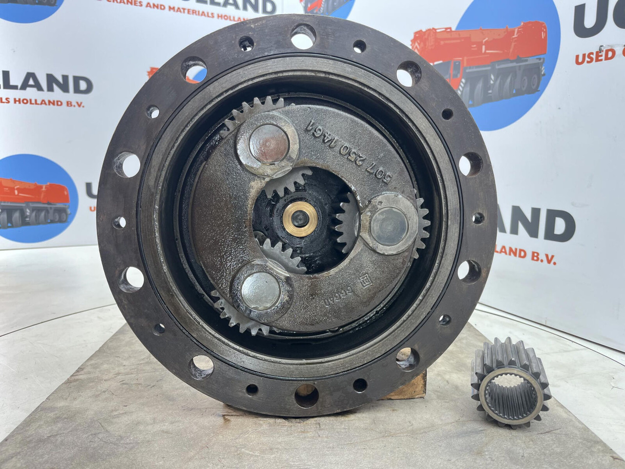 Kessler Planetary gear 17-24-67-32-3pl-H83-42 - Fahrantrieb für Mobilkran: das Bild 4 Kessler Planetary gear 17-24-67-32-3pl-H83-42 - Fahrantrieb für Mobilkran: das Bild 4