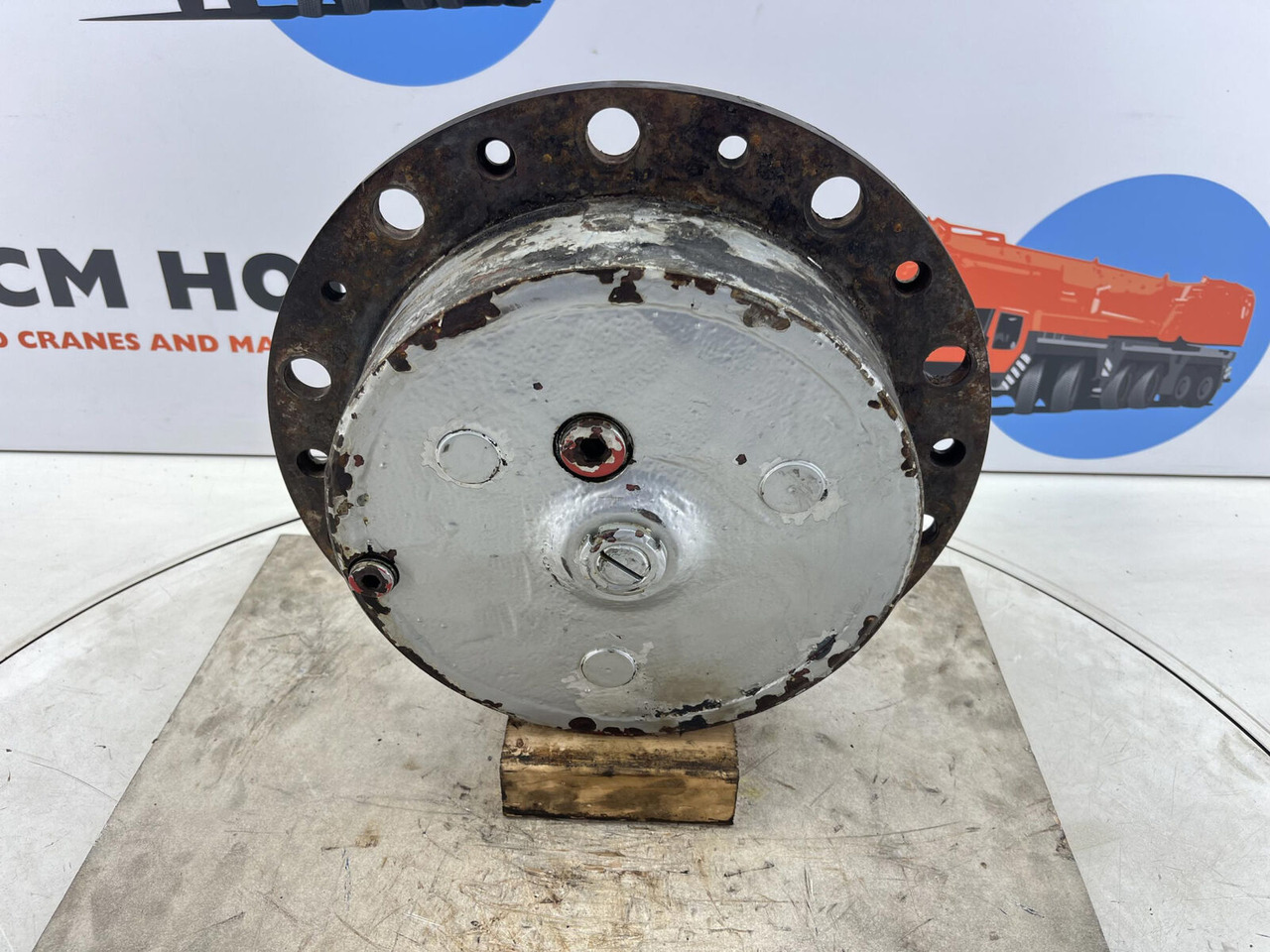 Kessler Planetary gear 31-15-62-40-3pl-H84-46 - Schwenkmotor für Kran: das Bild 1 Kessler Planetary gear 31-15-62-40-3pl-H84-46 - Schwenkmotor für Kran: das Bild 1