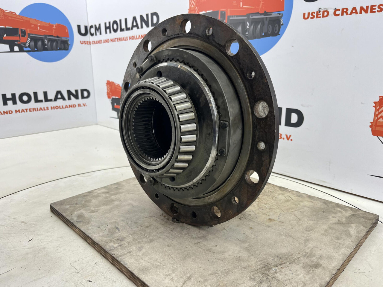 Kessler Planetary gear 31-15-62-40-3pl-H84-46 - Schwenkmotor für Kran: das Bild 3 Kessler Planetary gear 31-15-62-40-3pl-H84-46 - Schwenkmotor für Kran: das Bild 3