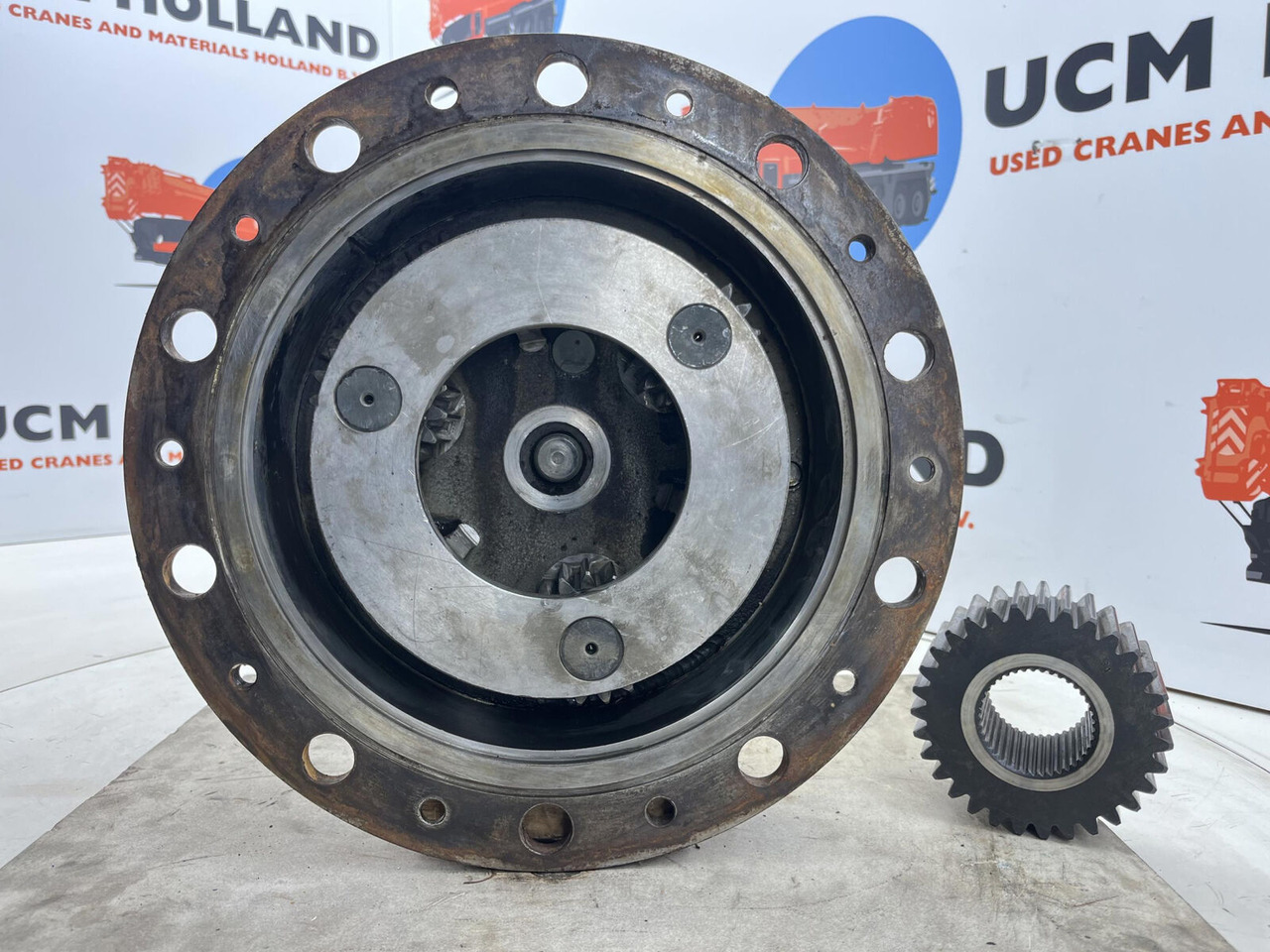 Kessler Planetary gear 31-15-62-40-3pl-H84-46 - Schwenkmotor für Kran: das Bild 4 Kessler Planetary gear 31-15-62-40-3pl-H84-46 - Schwenkmotor für Kran: das Bild 4