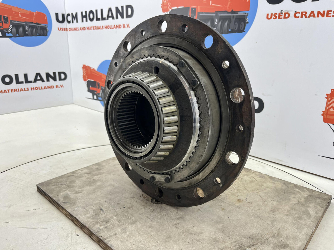 Kessler Planetary gear 31-15-62-40-pl-H84-46 - Fahrantrieb für Mobilkran: das Bild 3 Kessler Planetary gear 31-15-62-40-pl-H84-46 - Fahrantrieb für Mobilkran: das Bild 3