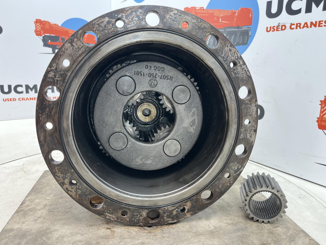 Kessler planetary gear 22-25-74-40-4pl-H172-46 - Fahrantrieb für Kran: das Bild 4 Kessler planetary gear 22-25-74-40-4pl-H172-46 - Fahrantrieb für Kran: das Bild 4