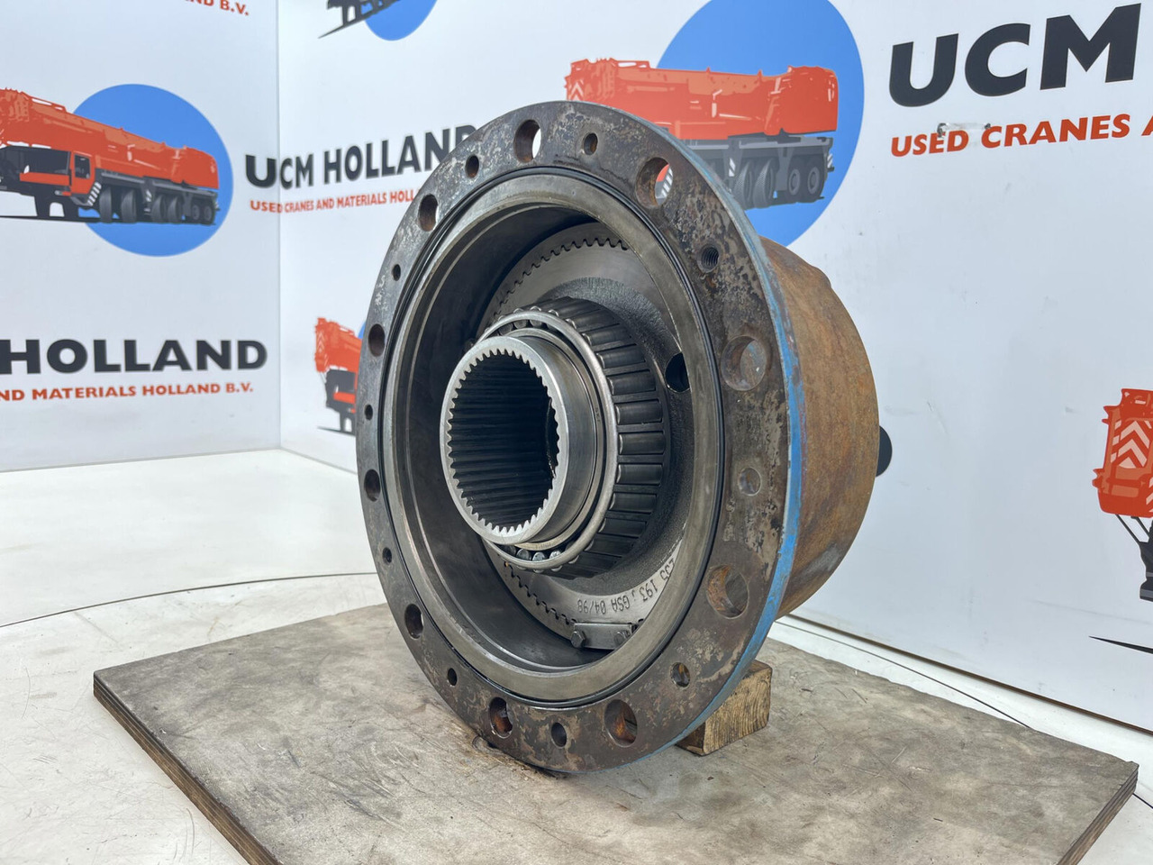 Kessler planetary gear 22-25-74-40-4pl-H172-46 - Fahrantrieb für Kran: das Bild 3 Kessler planetary gear 22-25-74-40-4pl-H172-46 - Fahrantrieb für Kran: das Bild 3
