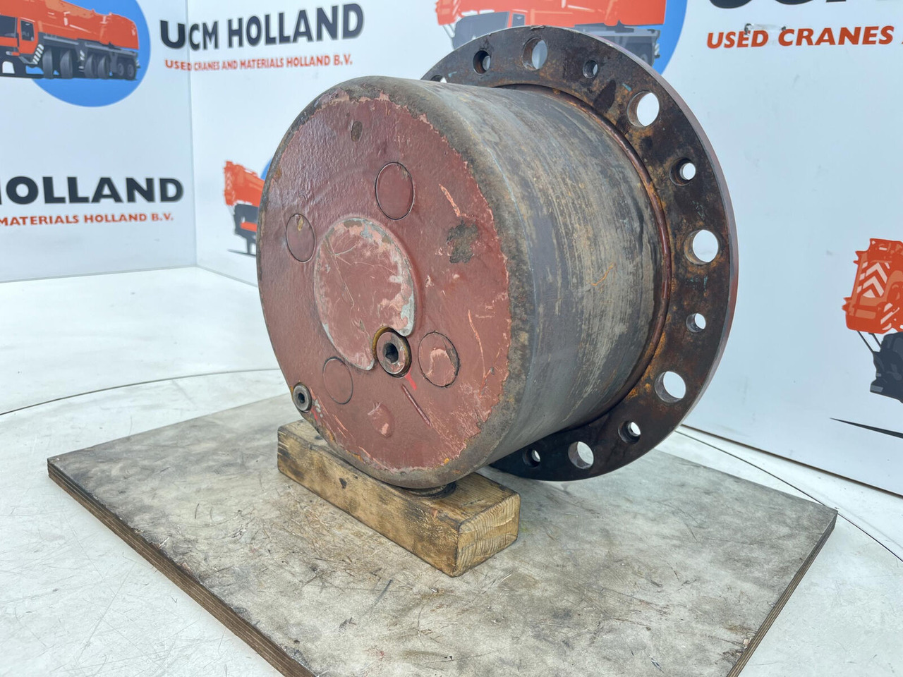 Kessler planetary gear 22-25-74-40-4pl-H177-46 - Fahrantrieb für Mobilkran: das Bild 2 Kessler planetary gear 22-25-74-40-4pl-H177-46 - Fahrantrieb für Mobilkran: das Bild 2