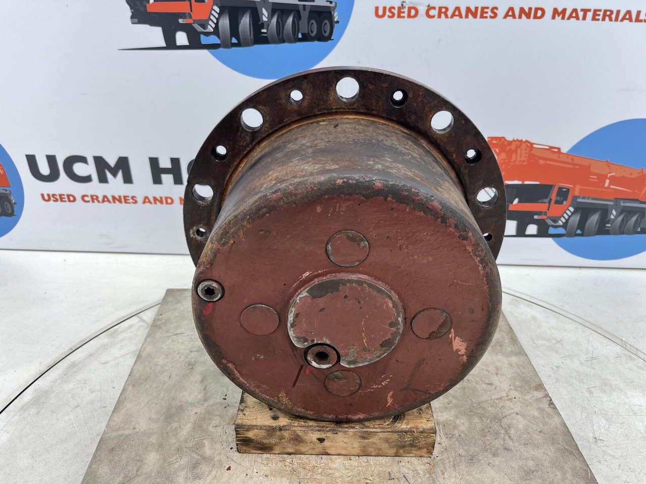 Kessler planetary gear 22-25-74-40-4pl-H177-46 - Fahrantrieb für Mobilkran: das Bild 1 Kessler planetary gear 22-25-74-40-4pl-H177-46 - Fahrantrieb für Mobilkran: das Bild 1
