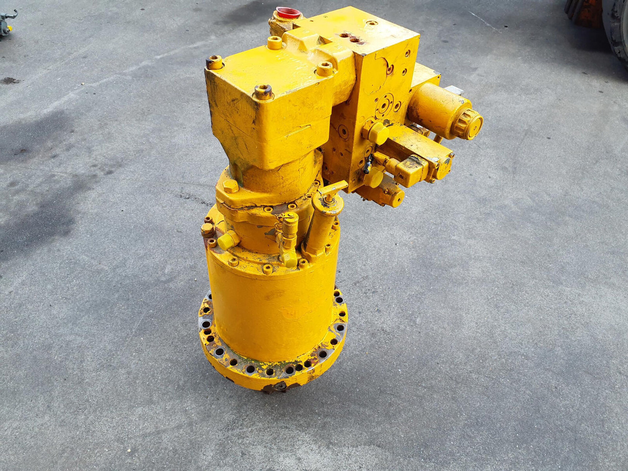 Liebherr LTM 1050-1 Slewing gear - Schwenkmotor für Mobilkran: das Bild 5 Liebherr LTM 1050-1 Slewing gear - Schwenkmotor für Mobilkran: das Bild 5