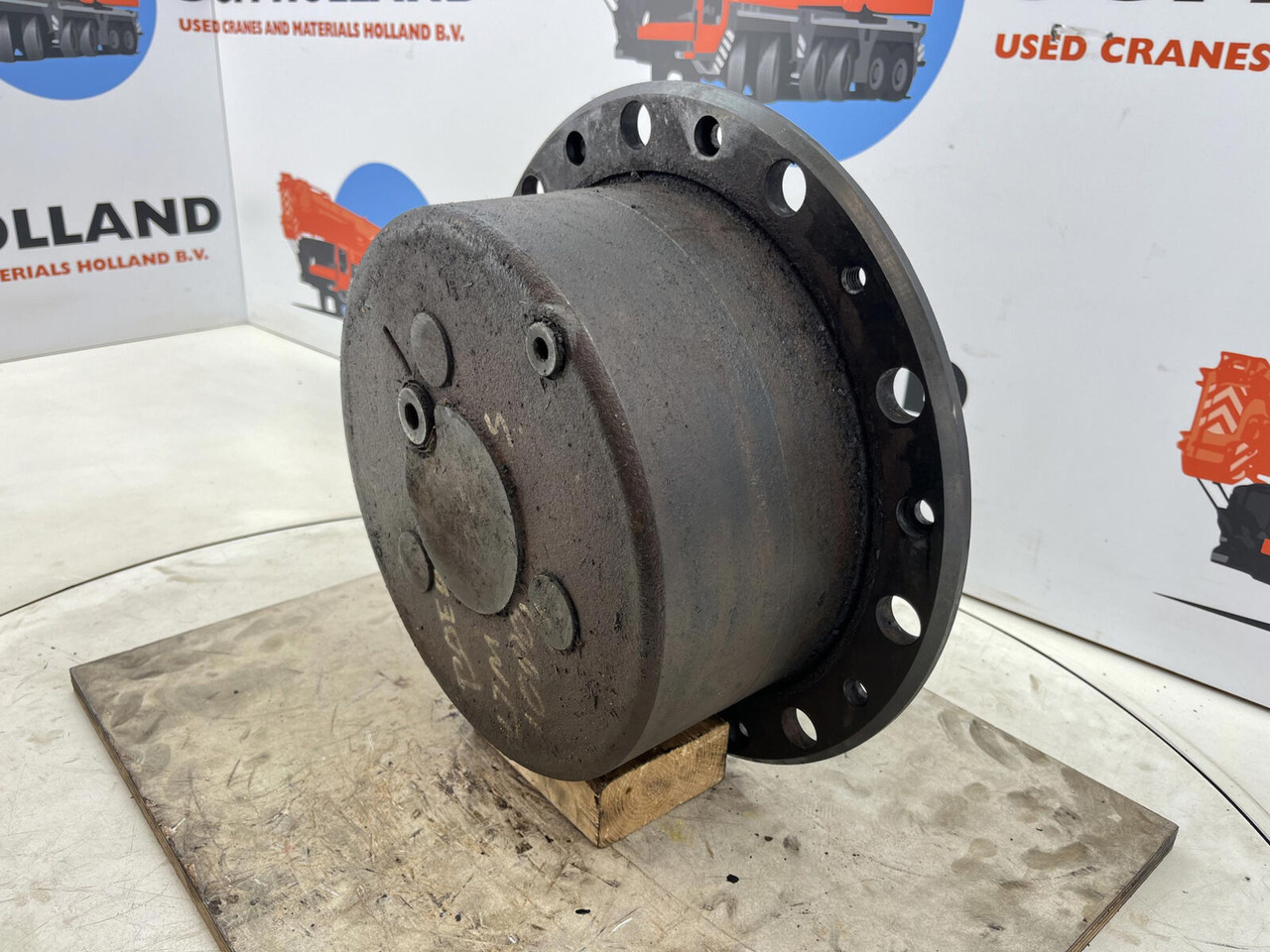 Liebherr LTM 1080/1 planetary gear 22-25-74-40-3pl-H135-46 - Fahrantrieb für Mobilkran: das Bild 2 Liebherr LTM 1080/1 planetary gear 22-25-74-40-3pl-H135-46 - Fahrantrieb für Mobilkran: das Bild 2