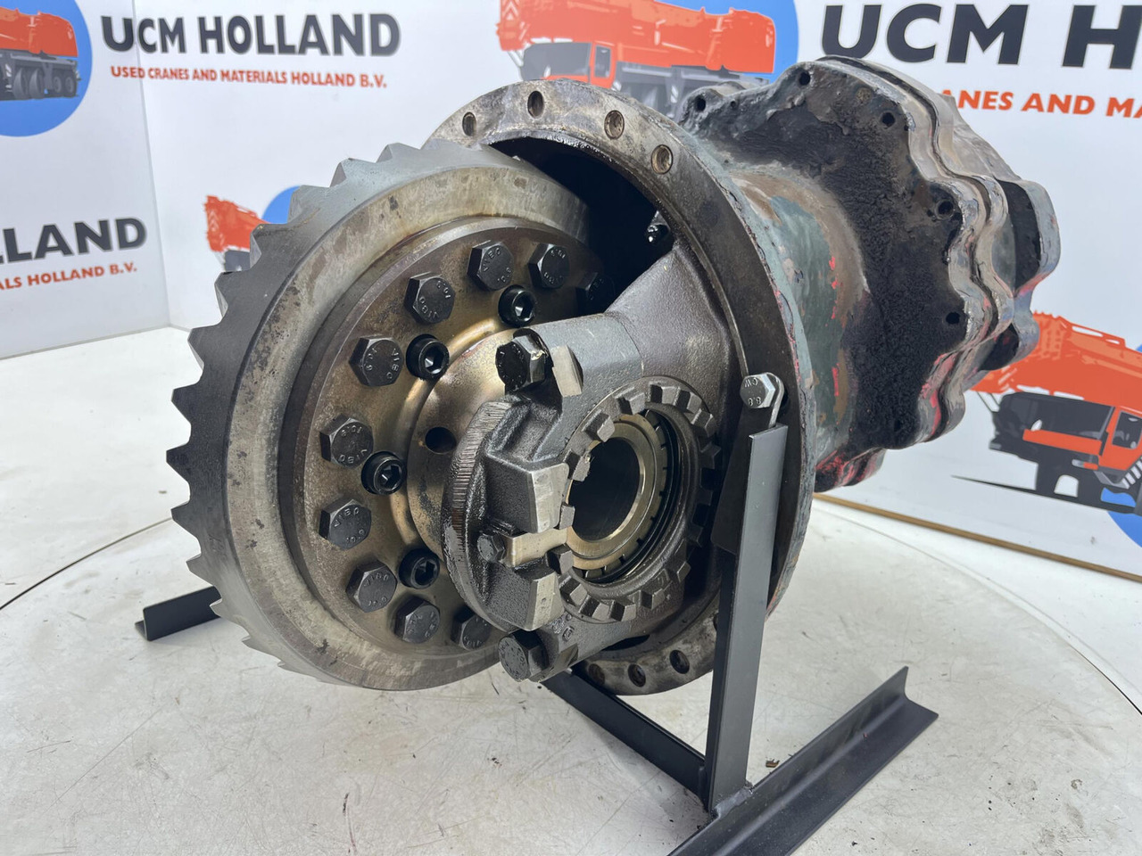 Liebherr LTM 1160 drive through differential 13x35 axle 5 - Differenzial Getriebe für Mobilkran: das Bild 2 Liebherr LTM 1160 drive through differential 13x35 axle 5 - Differenzial Getriebe für Mobilkran: das Bild 2