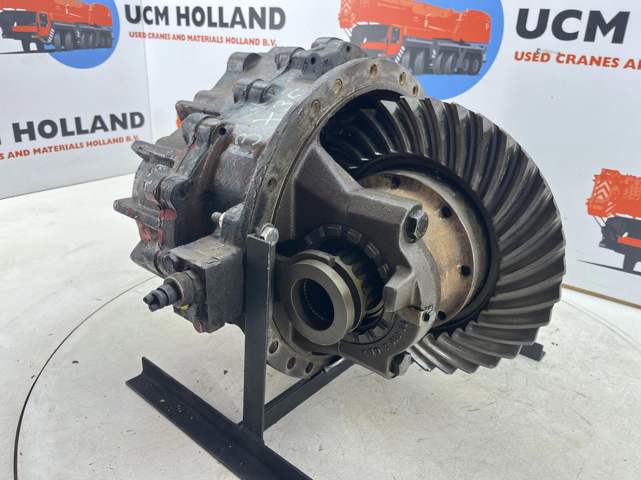 Liebherr LTM 1160 drive through differential 13x35 axle 5 - Differenzial Getriebe für Mobilkran: das Bild 1 Liebherr LTM 1160 drive through differential 13x35 axle 5 - Differenzial Getriebe für Mobilkran: das Bild 1