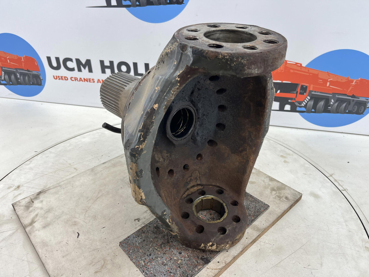 Terex AC 155 steering knuckle 16 holes axle 2 - Achsschenkel für Mobilkran: das Bild 4 Terex AC 155 steering knuckle 16 holes axle 2 - Achsschenkel für Mobilkran: das Bild 4