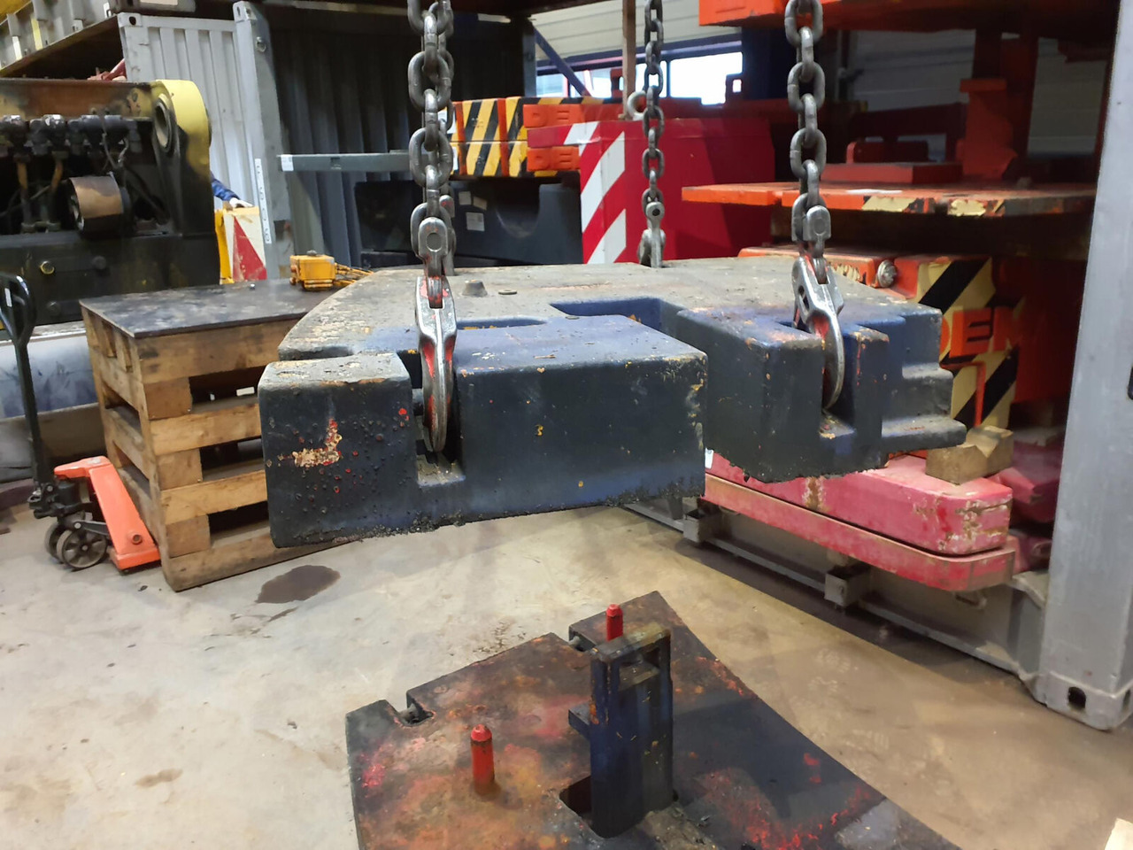 Terex AC 205 counterweight left side 1,9 ton - Gegengewicht für Mobilkran: das Bild 2 Terex AC 205 counterweight left side 1,9 ton - Gegengewicht für Mobilkran: das Bild 2