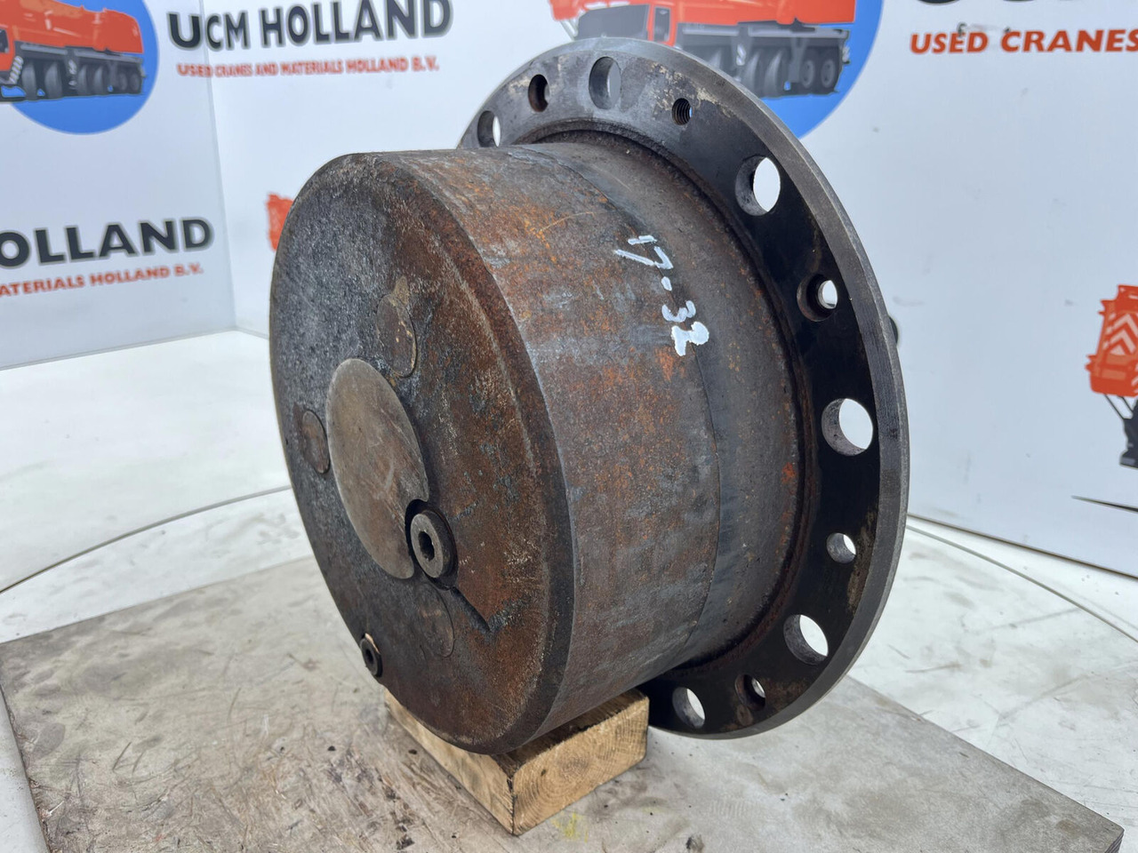 Terex AC 50 planetary gear 17-24-67-32-3pl-H135-42 - Fahrantrieb für Mobilkran: das Bild 2 Terex AC 50 planetary gear 17-24-67-32-3pl-H135-42 - Fahrantrieb für Mobilkran: das Bild 2