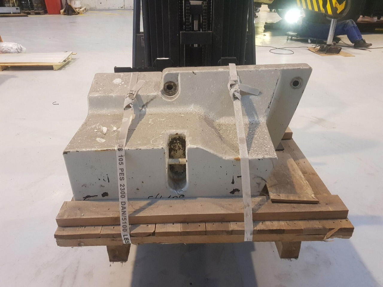 Terex Terex Challenger 4200 counterweight 1,4 ton - Gegengewicht für Mobilkran: das Bild 1 Terex Terex Challenger 4200 counterweight 1,4 ton - Gegengewicht für Mobilkran: das Bild 1