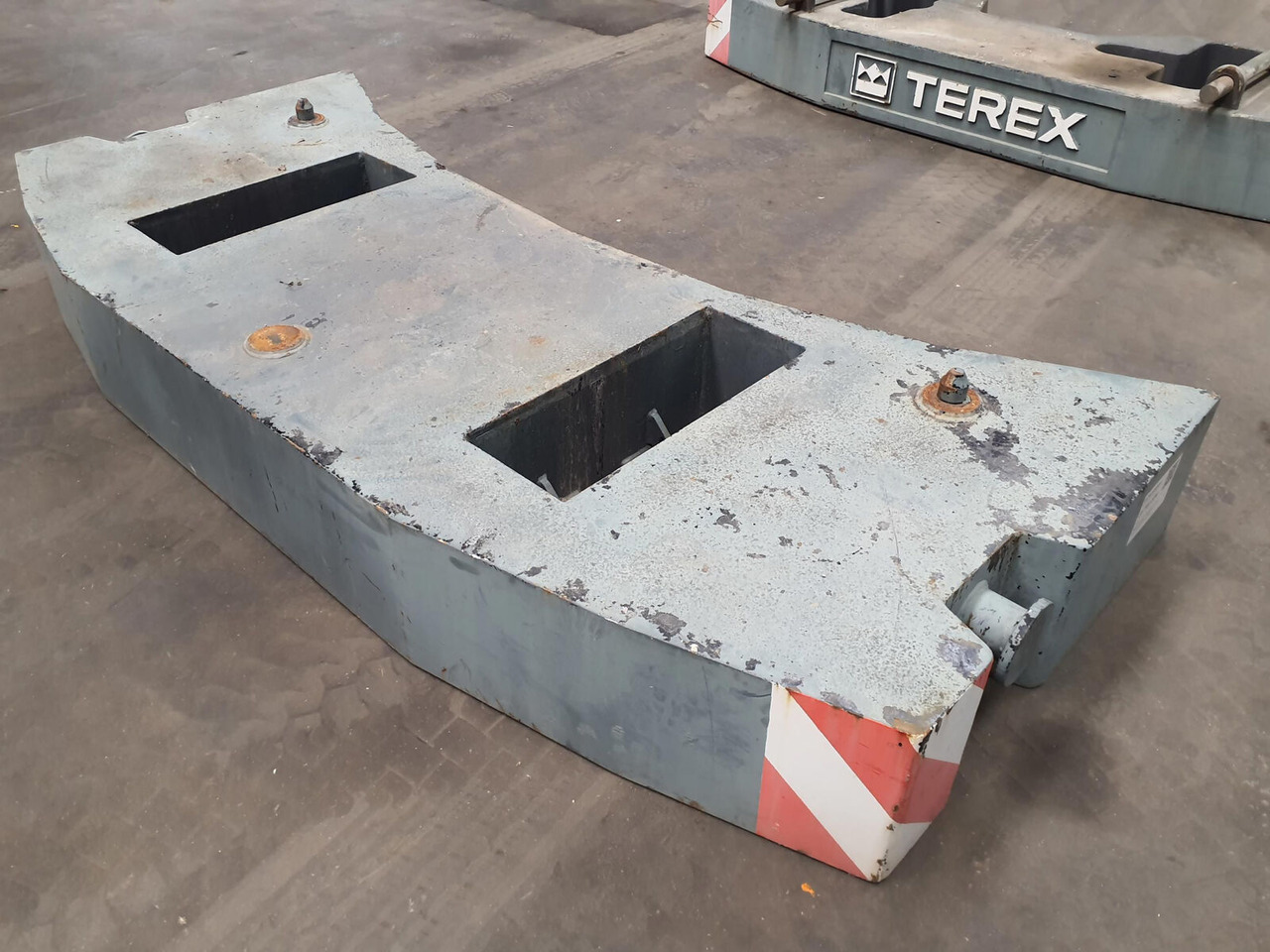 Terex Terex Demag Challenger 4200 counterweight 3.2 Ton - Gegengewicht für Mobilkran: das Bild 4 Terex Terex Demag Challenger 4200 counterweight 3.2 Ton - Gegengewicht für Mobilkran: das Bild 4