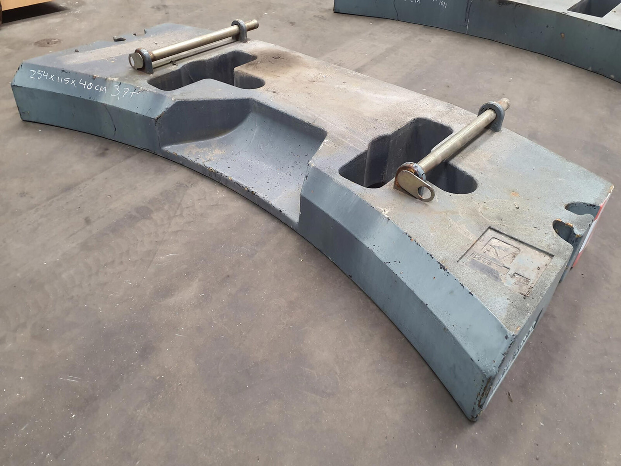 Terex Terex Demag Challenger 4200 counterweight 3.7 Ton - Gegengewicht für Mobilkran: das Bild 2 Terex Terex Demag Challenger 4200 counterweight 3.7 Ton - Gegengewicht für Mobilkran: das Bild 2