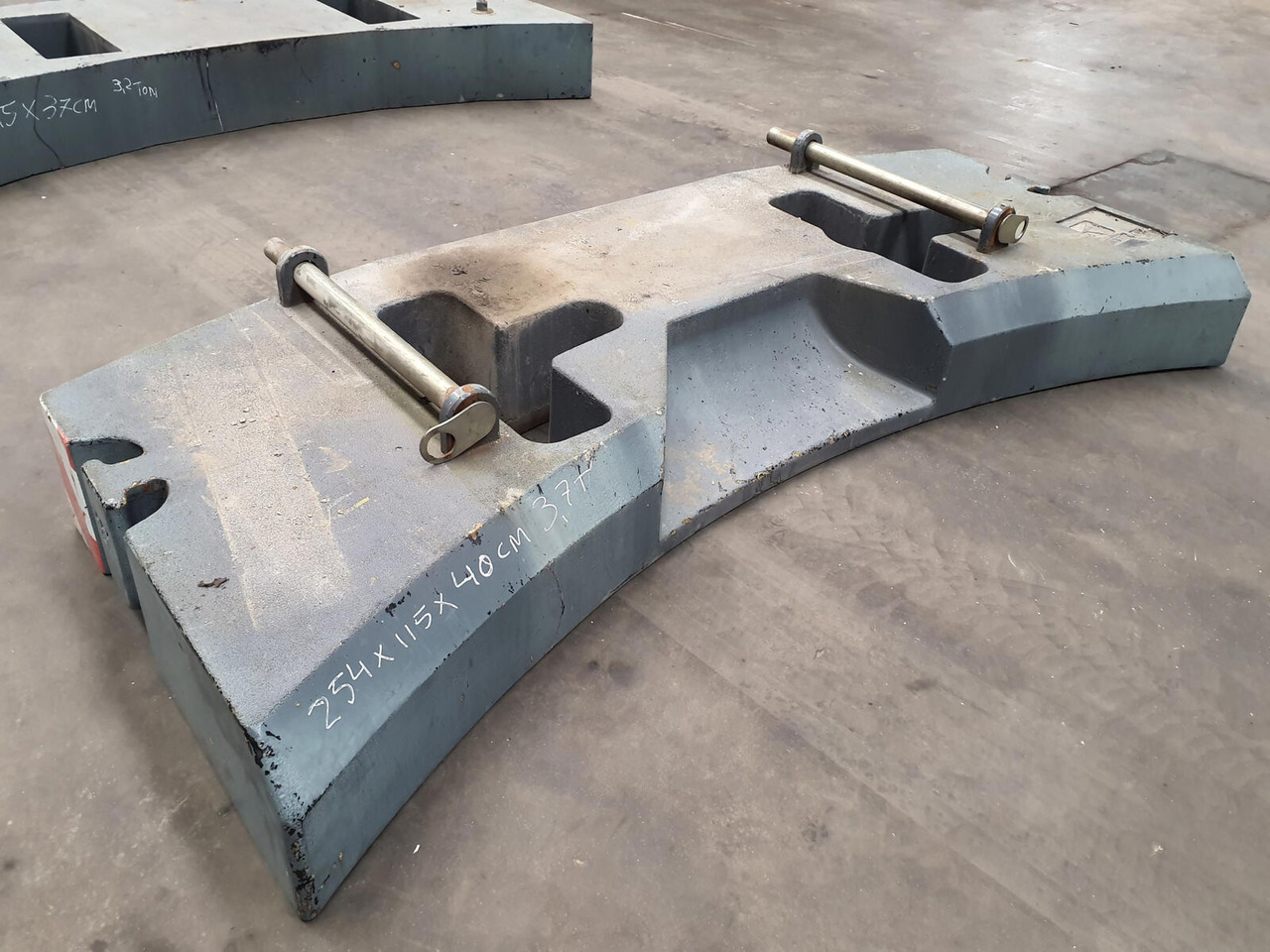 Terex Terex Demag Challenger 4200 counterweight 3.7 Ton - Gegengewicht für Mobilkran: das Bild 1 Terex Terex Demag Challenger 4200 counterweight 3.7 Ton - Gegengewicht für Mobilkran: das Bild 1