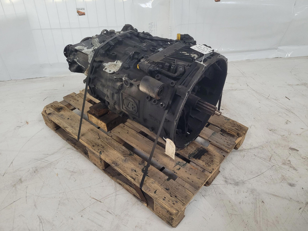 ZF GMK 3055 Gearbox ZF Astronic 12 AS 2302 - Getriebe für Mobilkran: das Bild 2 ZF GMK 3055 Gearbox ZF Astronic 12 AS 2302 - Getriebe für Mobilkran: das Bild 2