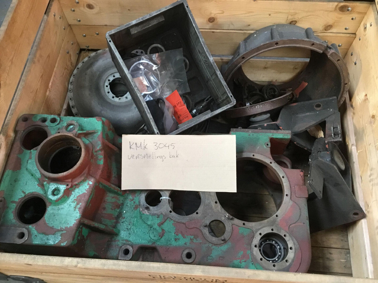 ZF KMK 3045 gearbox ZF 6WG200 - Getriebe für Mobilkran: das Bild 1 ZF KMK 3045 gearbox ZF 6WG200 - Getriebe für Mobilkran: das Bild 1