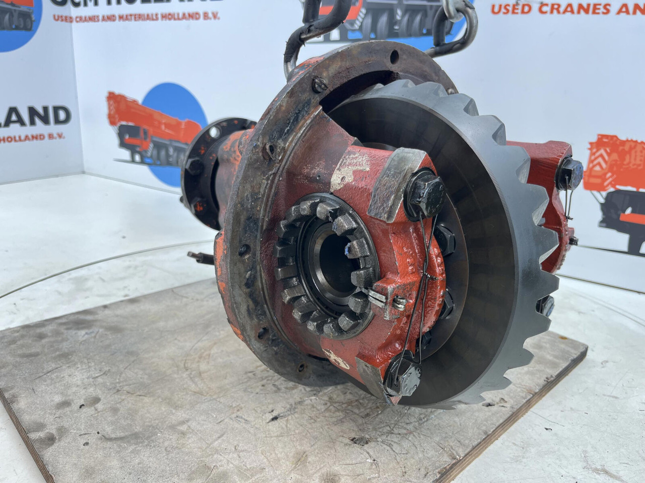 ZF LT 1055 end differential 14x29 - Differenzial Getriebe für Mobilkran: das Bild 1 ZF LT 1055 end differential 14x29 - Differenzial Getriebe für Mobilkran: das Bild 1