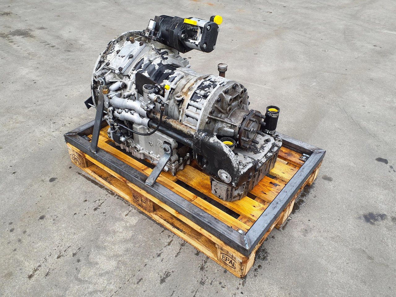 ZF LTM 1060 gearbox ZF 6HP-600 - Getriebe für Mobilkran: das Bild 2 ZF LTM 1060 gearbox ZF 6HP-600 - Getriebe für Mobilkran: das Bild 2