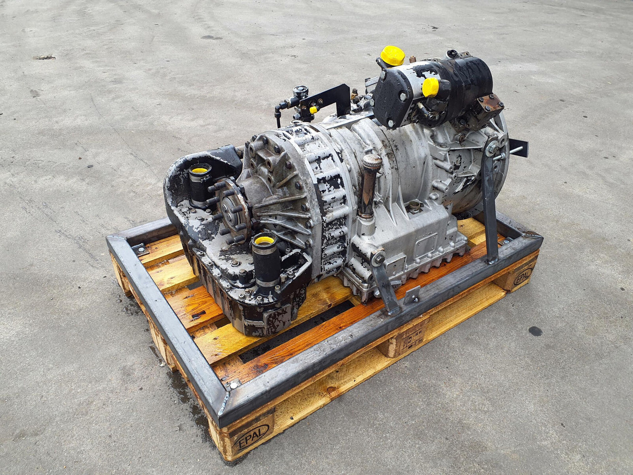 ZF LTM 1060 gearbox ZF 6HP-600 - Getriebe für Mobilkran: das Bild 3 ZF LTM 1060 gearbox ZF 6HP-600 - Getriebe für Mobilkran: das Bild 3