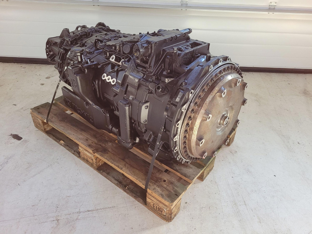 ZF LTM 1250-6.1 gearbox TC tronic 12 AS 3002 TC - Getriebe für Mobilkran: das Bild 2 ZF LTM 1250-6.1 gearbox TC tronic 12 AS 3002 TC - Getriebe für Mobilkran: das Bild 2