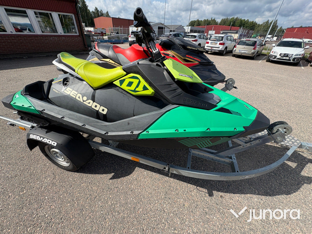BRP Seadoo Trixx - Werkzeug/ Gerät: das Bild 4 BRP Seadoo Trixx - Werkzeug/ Gerät: das Bild 4