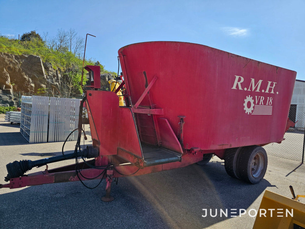 Mixervagn R.M.H VR18 - Futtermischwagen: das Bild 3 Mixervagn R.M.H VR18 - Futtermischwagen: das Bild 3