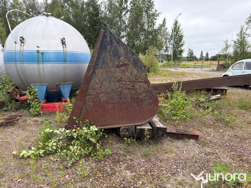 Skopa - Volvo BM - Ladeschaufel: das Bild 3 Skopa - Volvo BM - Ladeschaufel: das Bild 3