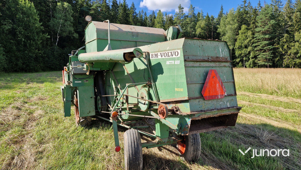 Skördetröska - Volvo BM, Aktiv 800 + Aktiv 800 som reservdel - Mähdrescher: das Bild 2 Skördetröska - Volvo BM, Aktiv 800 + Aktiv 800 som reservdel - Mähdrescher: das Bild 2