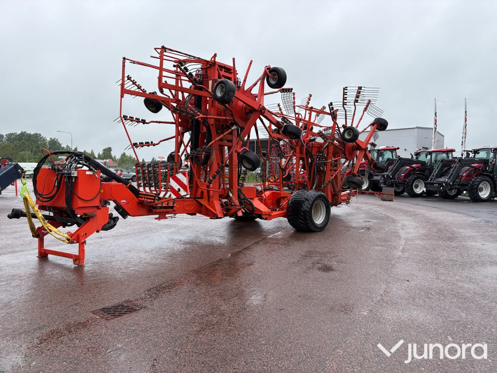 Strängläggare Kuhn GA15031 - Heuwender/ Wenderechen: das Bild 1 Strängläggare Kuhn GA15031 - Heuwender/ Wenderechen: das Bild 1