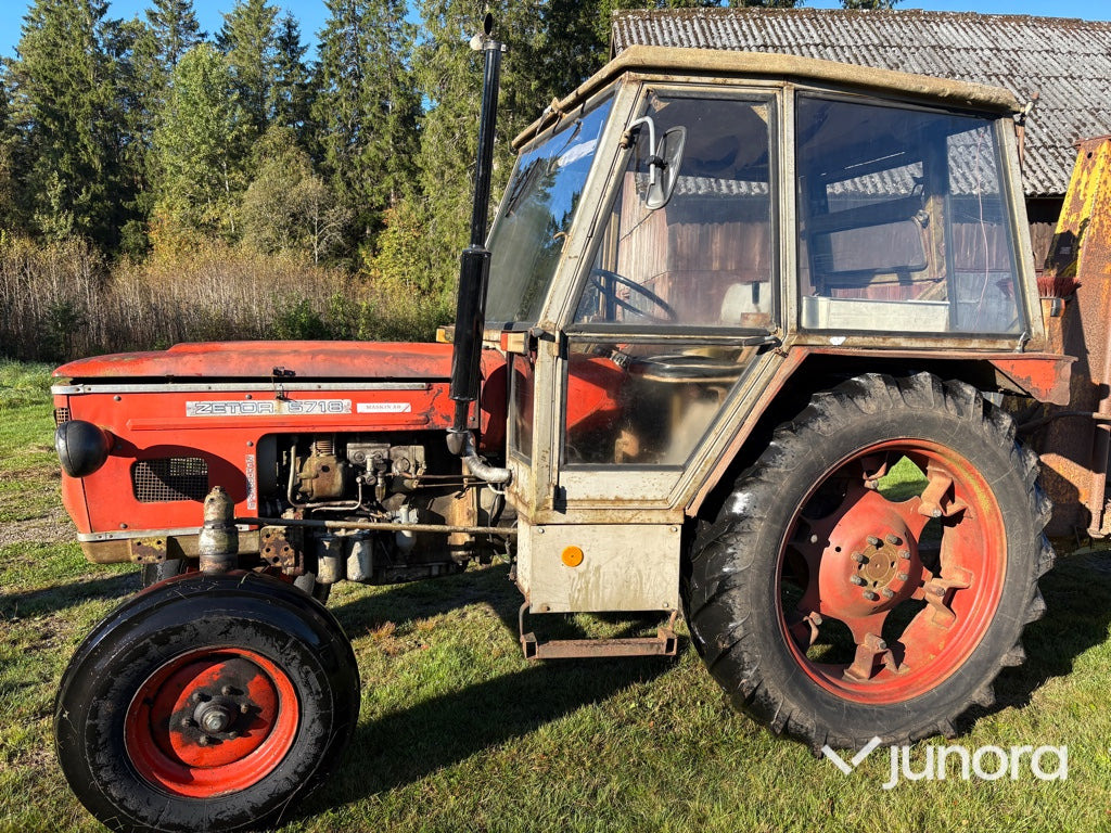 Zetor 5718 - Traktor: das Bild 1 Zetor 5718 - Traktor: das Bild 1