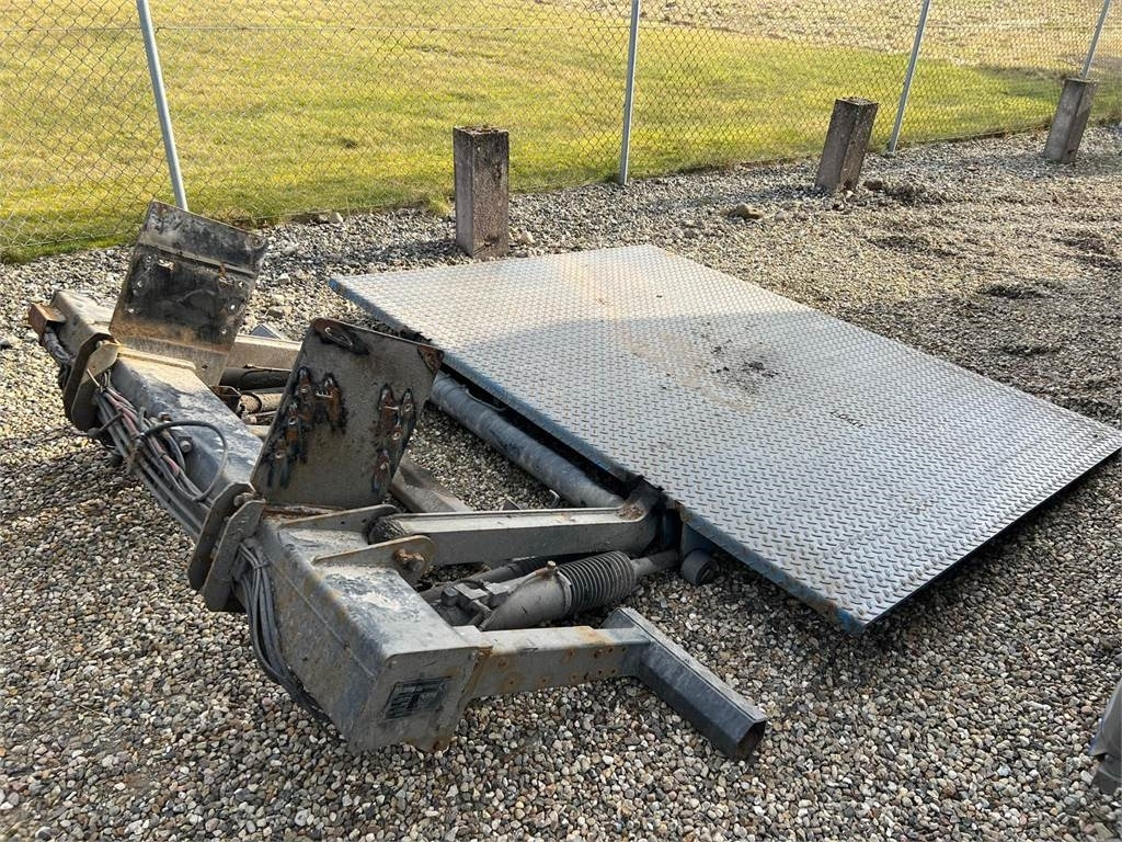 7,5 mtr alu fragtlad - Zepro Z2500-150 MA lift - Kofferaufbau: das Bild 3 7,5 mtr alu fragtlad - Zepro Z2500-150 MA lift - Kofferaufbau: das Bild 3