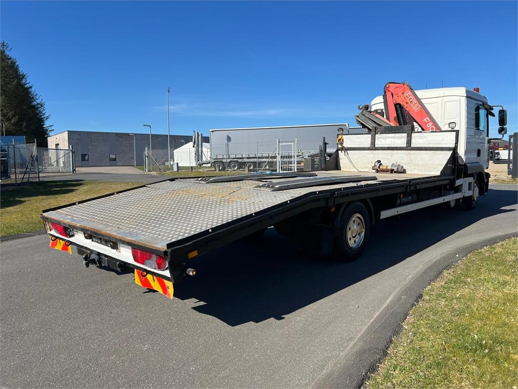 MAN TGL 12-240 4x2 BL - Fassi kran - Autotransporter LKW: das Bild 2 MAN TGL 12-240 4x2 BL - Fassi kran - Autotransporter LKW: das Bild 2