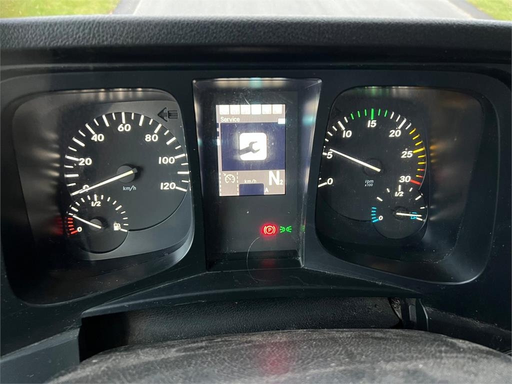Koffer LKW Mercedes-Benz Antos 1824 LnR: das Bild 19